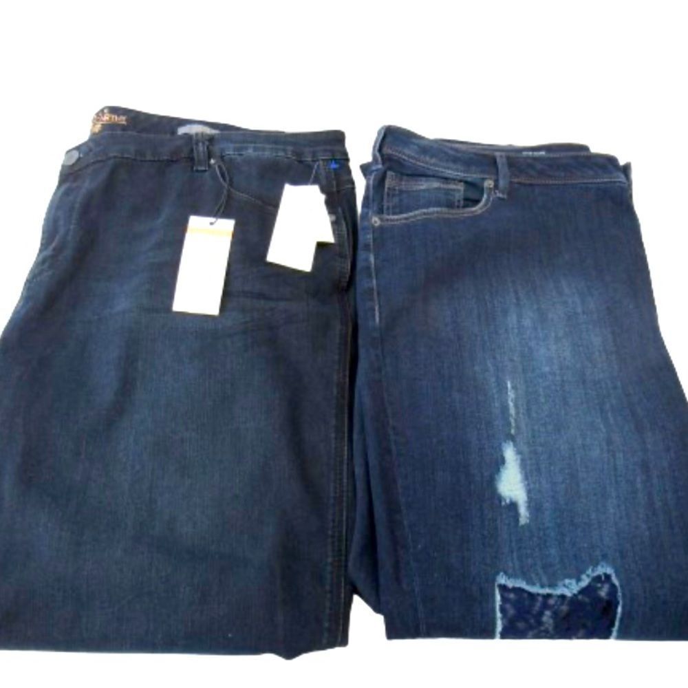 Melissa McCarthy & Lane Bryant
Stretchy Denim
Denim Blue
28/28W
NWT